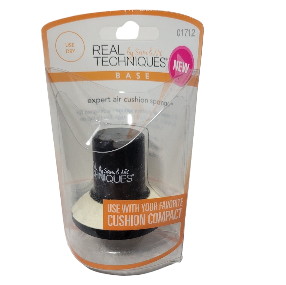 NWOT Real Techniques By Sam & Nic Expert Air Cushion Sponge